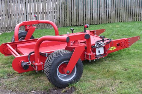 The Lankota <b>Bale Buggy</b> drops two bales tightly together for quick and easy pickup with a double <b>bale</b> spear or front end loader. . Bale buggy
